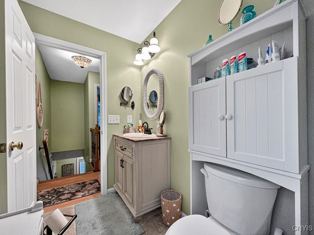 10 Morgan Lane, New Hartford, NY 13413