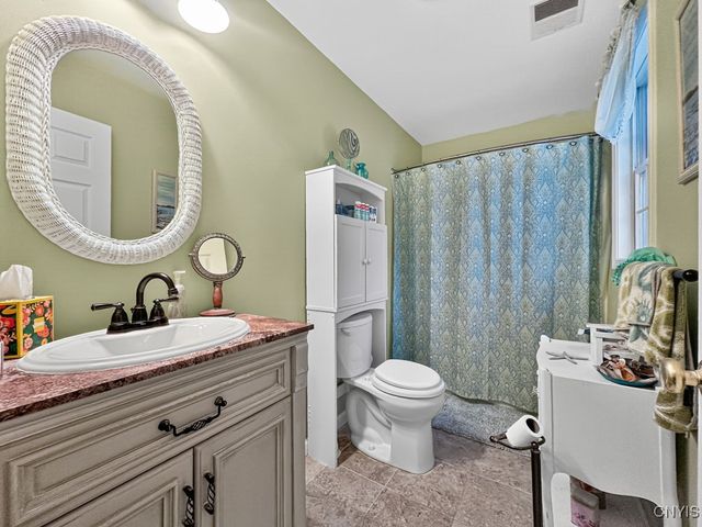 10 Morgan Lane, New Hartford, NY 13413