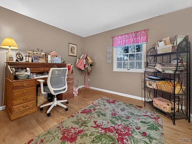 10 Morgan Lane, New Hartford, NY 13413