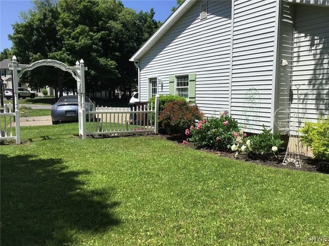 10 Morgan Lane, New Hartford, NY 13413