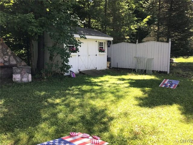 10 Morgan Lane, New Hartford, NY 13413