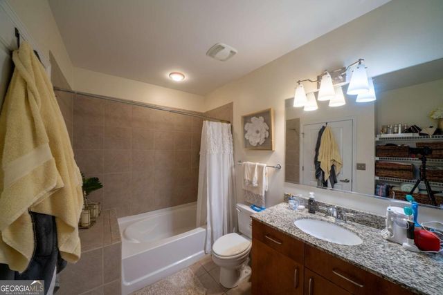 44 Peachtree Place NE 930, Atlanta, GA 30309