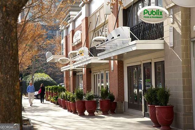 44 Peachtree Place NE 930, Atlanta, GA 30309