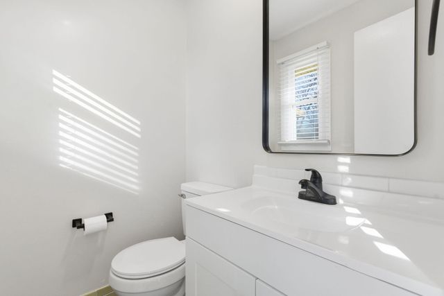 2918 E Monroe Terrace, Springfield, MO 65802