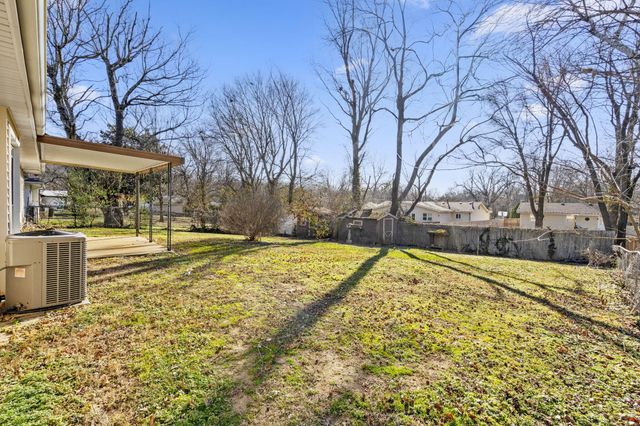 2918 E Monroe Terrace, Springfield, MO 65802