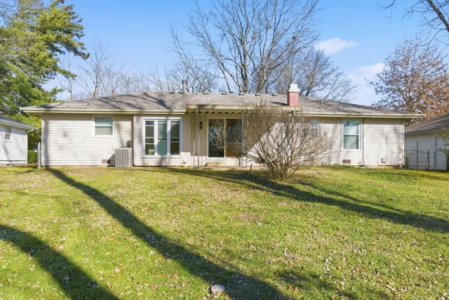 2918 E Monroe Terrace, Springfield, MO 65802