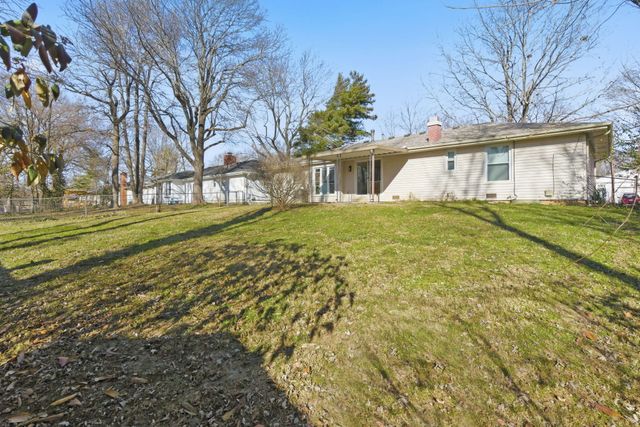 2918 E Monroe Terrace, Springfield, MO 65802