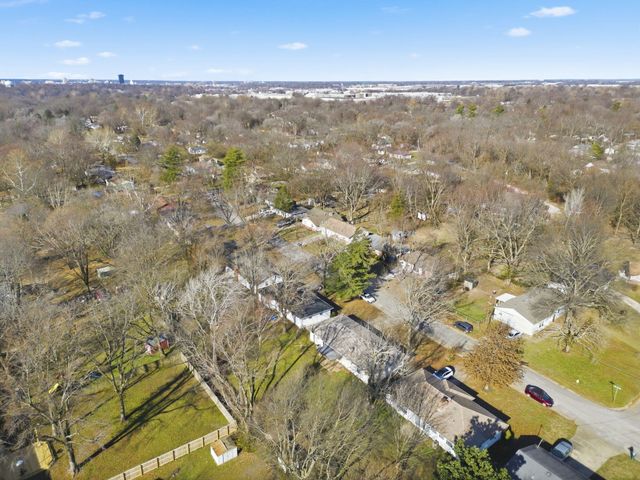 2918 E Monroe Terrace, Springfield, MO 65802