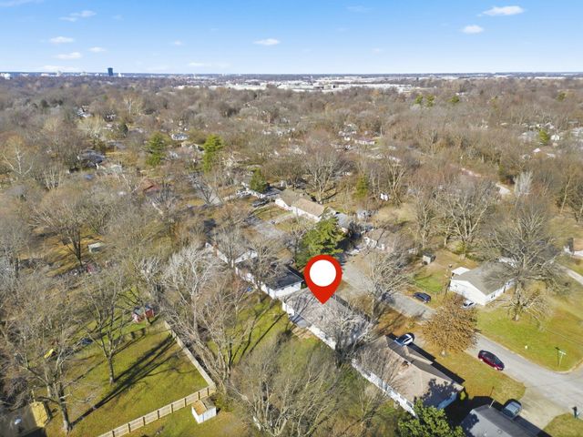 2918 E Monroe Terrace, Springfield, MO 65802