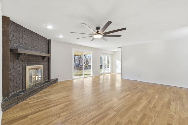 2918 E Monroe Terrace, Springfield, MO 65802