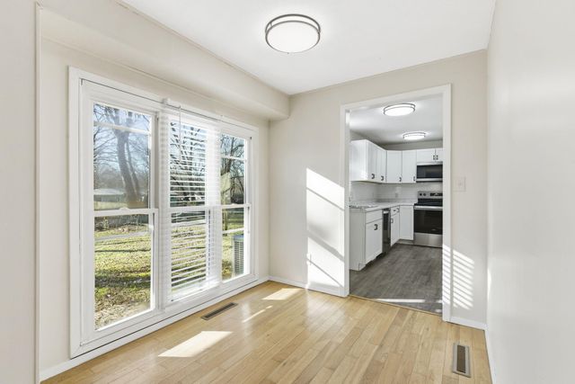 2918 E Monroe Terrace, Springfield, MO 65802