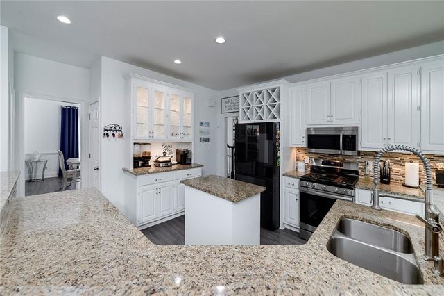 20 Allie Drive, Mcdonough, GA 30252