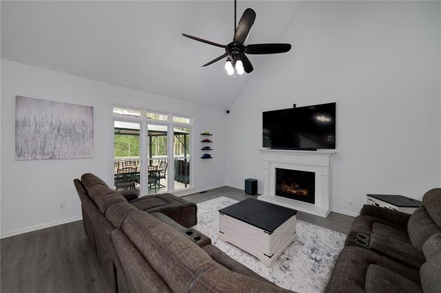 20 Allie Drive, Mcdonough, GA 30252