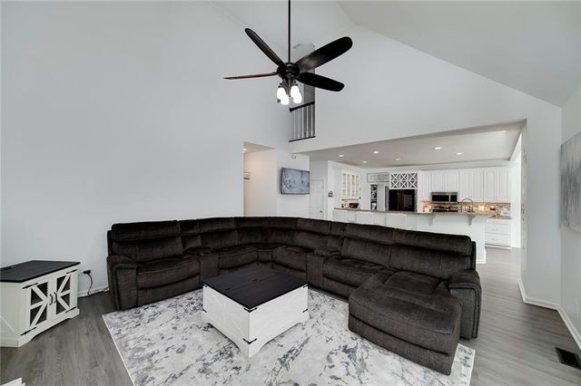 20 Allie Drive, Mcdonough, GA 30252