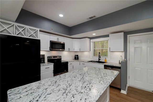 20 Allie Drive, Mcdonough, GA 30252