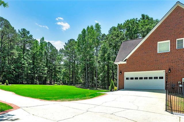 20 Allie Drive, Mcdonough, GA 30252