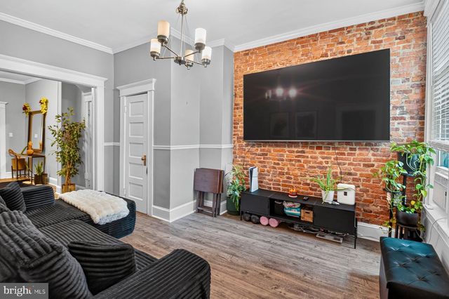 2427 LINDEN AVE, Baltimore, MD 21217