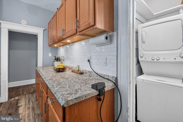 2427 LINDEN AVE, Baltimore, MD 21217