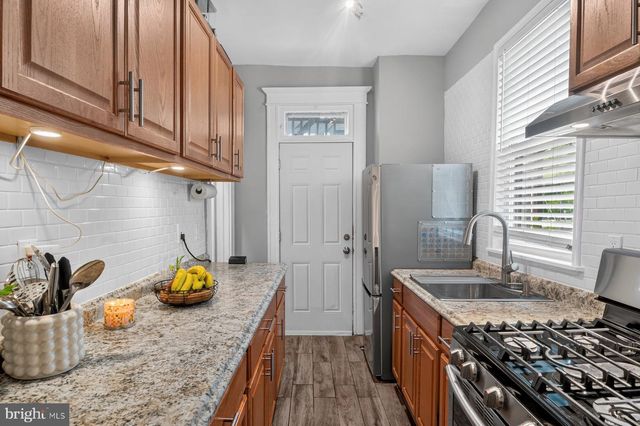 2427 LINDEN AVE, Baltimore, MD 21217