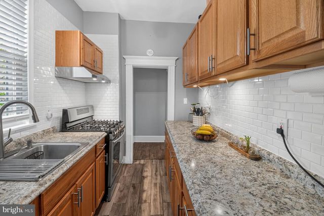 2427 LINDEN AVE, Baltimore, MD 21217