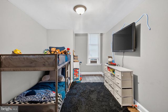 2427 LINDEN AVE, Baltimore, MD 21217