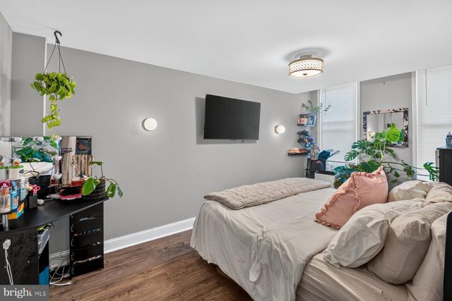 2427 LINDEN AVE, Baltimore, MD 21217