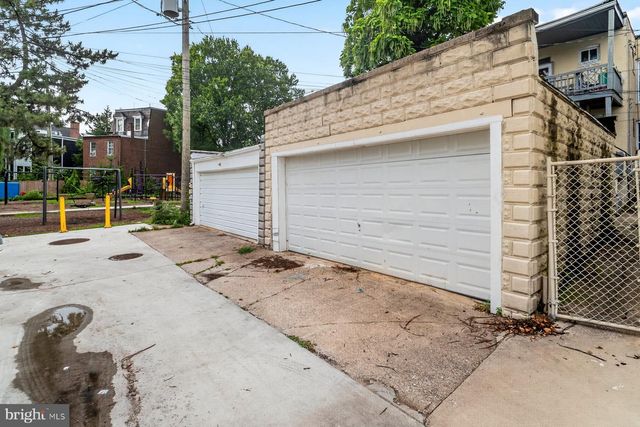 2427 LINDEN AVE, Baltimore, MD 21217