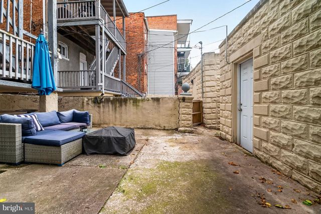 2427 LINDEN AVE, Baltimore, MD 21217