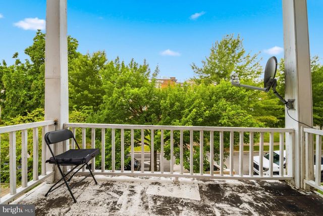 2427 LINDEN AVE, Baltimore, MD 21217