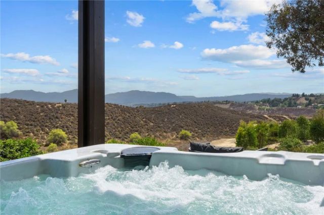 35251 Calle Campo, Temecula, CA 92592