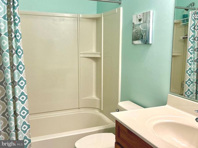 215 GASTON LN, Coatesville, PA 19320