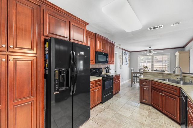 1004 Colonial Drive, Jacksonville, AR 72076