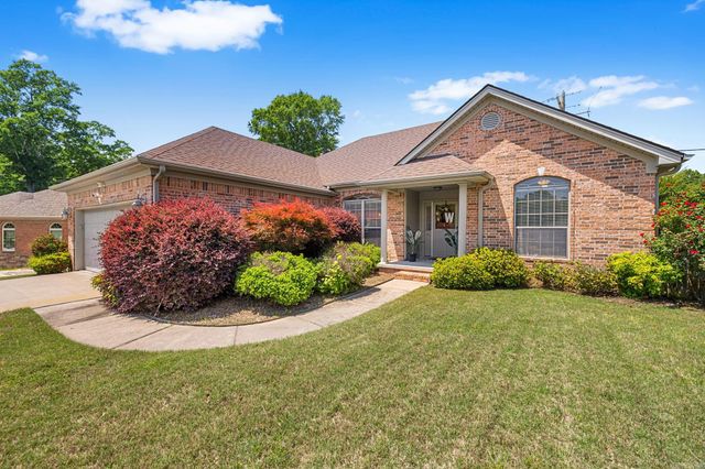 1004 Colonial Drive, Jacksonville, AR 72076
