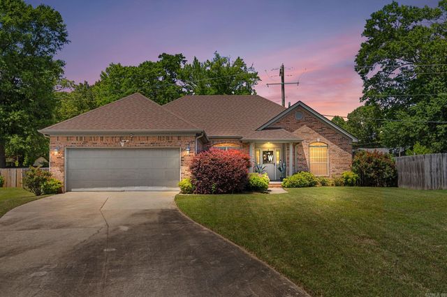 1004 Colonial Drive, Jacksonville, AR 72076
