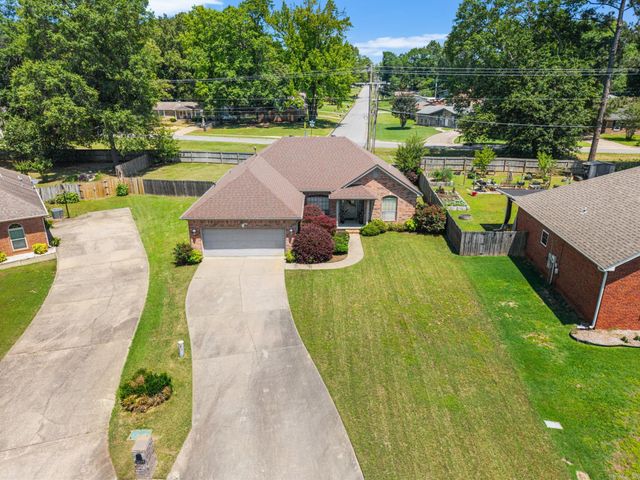 1004 Colonial Drive, Jacksonville, AR 72076