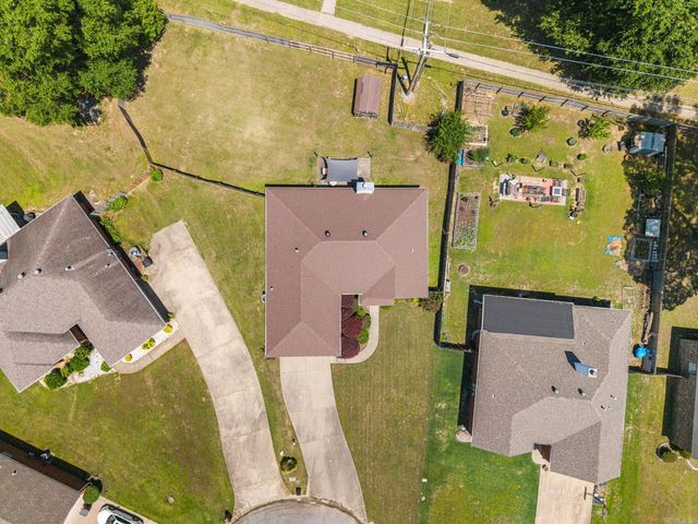 1004 Colonial Drive, Jacksonville, AR 72076