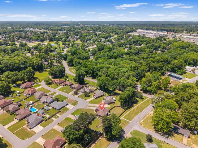 1004 Colonial Drive, Jacksonville, AR 72076