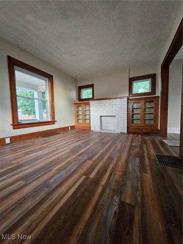 436 Cole Avenue, Akron, OH 44301