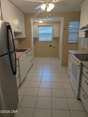 314 Roslyn Avenue, New Smyrna Beach, FL 32168