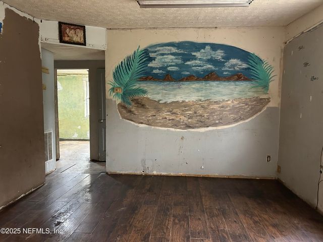 10633 ITHACA Drive, Jacksonville, FL 32218