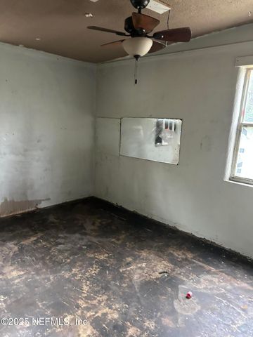 10633 ITHACA Drive, Jacksonville, FL 32218