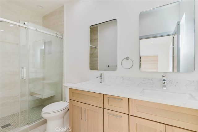 11856 Arminta Street, North Hollywood, CA 91605