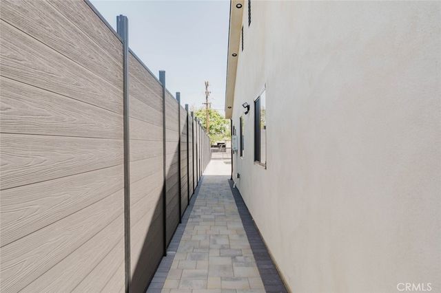 11856 Arminta Street, North Hollywood, CA 91605