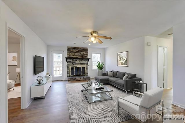 11000 Mallard Crossing Drive, Charlotte, NC 28262