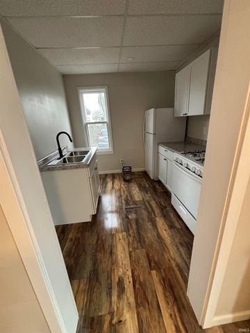 517 519 521 523 525 Lww Street, Mishawaka, IN 46544