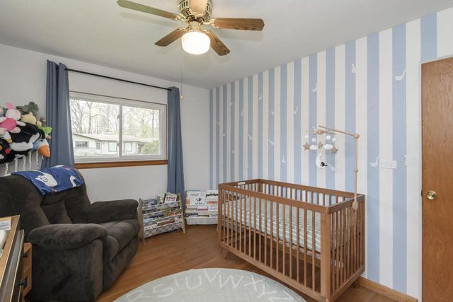 4221 Woodbury LANE, Mount Pleasant, WI 53403