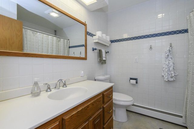 4221 Woodbury LANE, Mount Pleasant, WI 53403