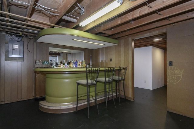4221 Woodbury LANE, Mount Pleasant, WI 53403