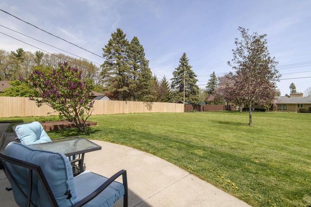 4221 Woodbury LANE, Mount Pleasant, WI 53403