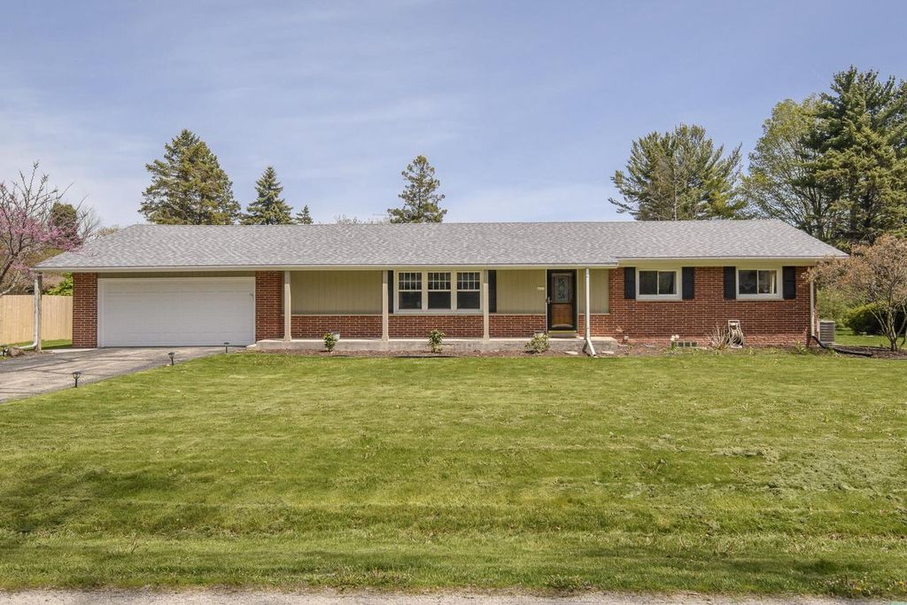 4221 Woodbury LANE, Mount Pleasant, WI 53403